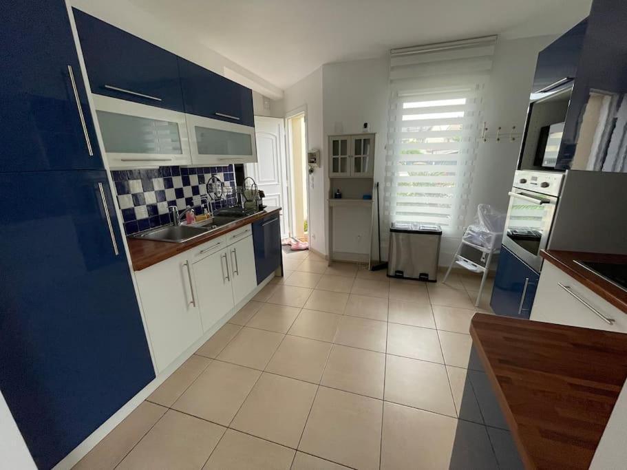 Maison De Vacances Familiale Ouistreham Exterior photo